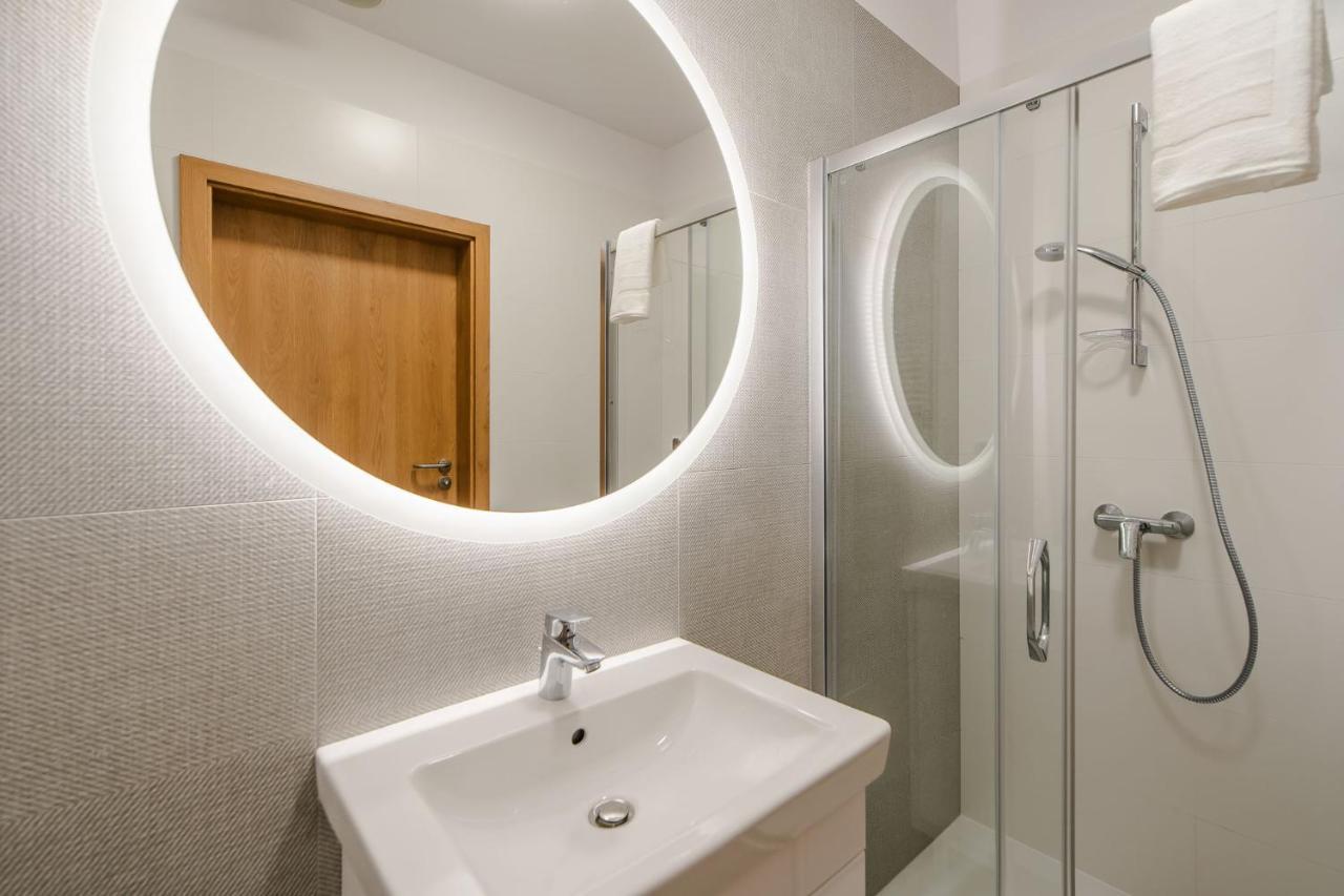 Aquamarina Prima 100 By Renters Apartment เมียนซิดดรอแย ภายนอก รูปภาพ