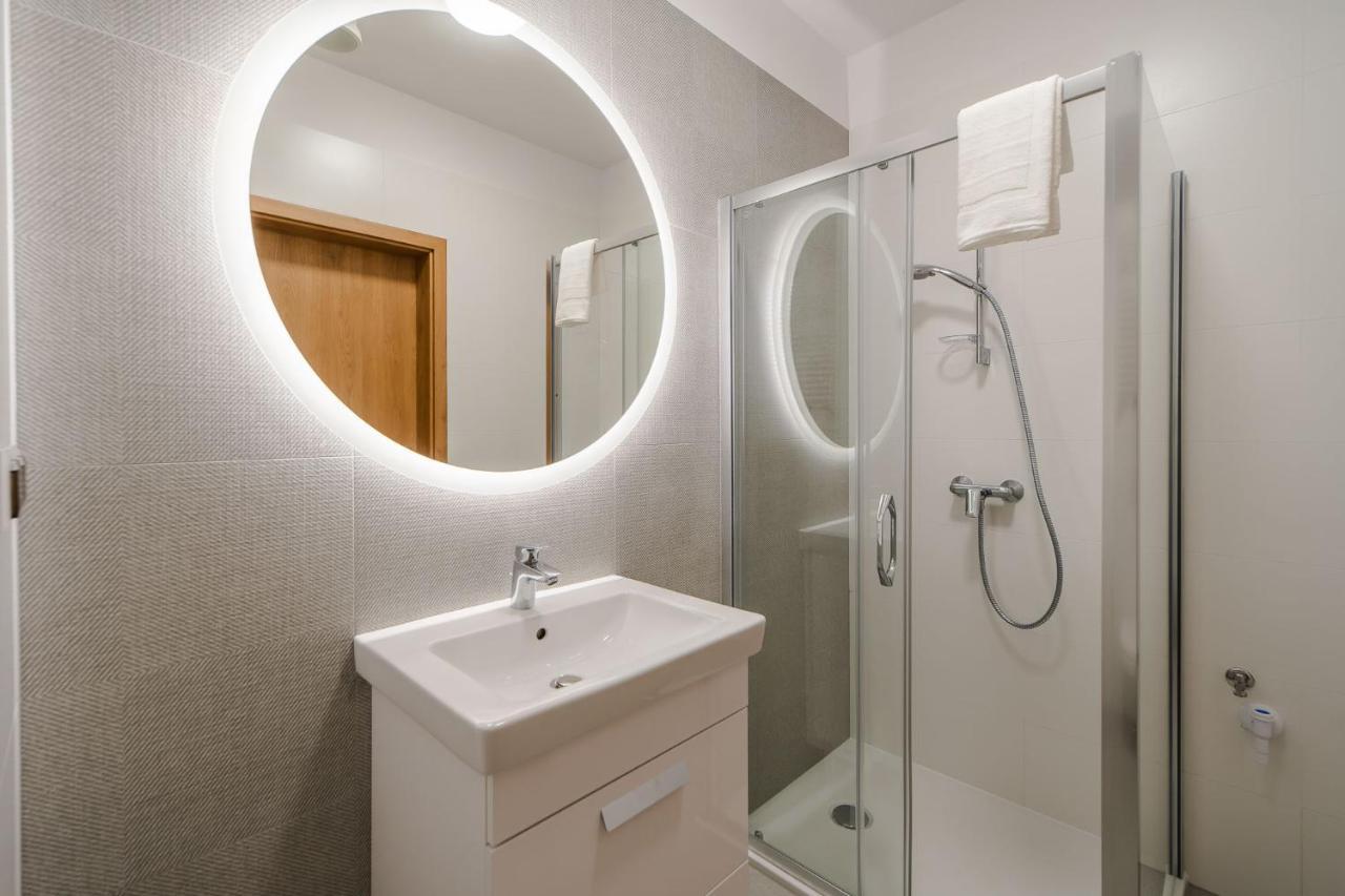 Aquamarina Prima 100 By Renters Apartment เมียนซิดดรอแย ภายนอก รูปภาพ